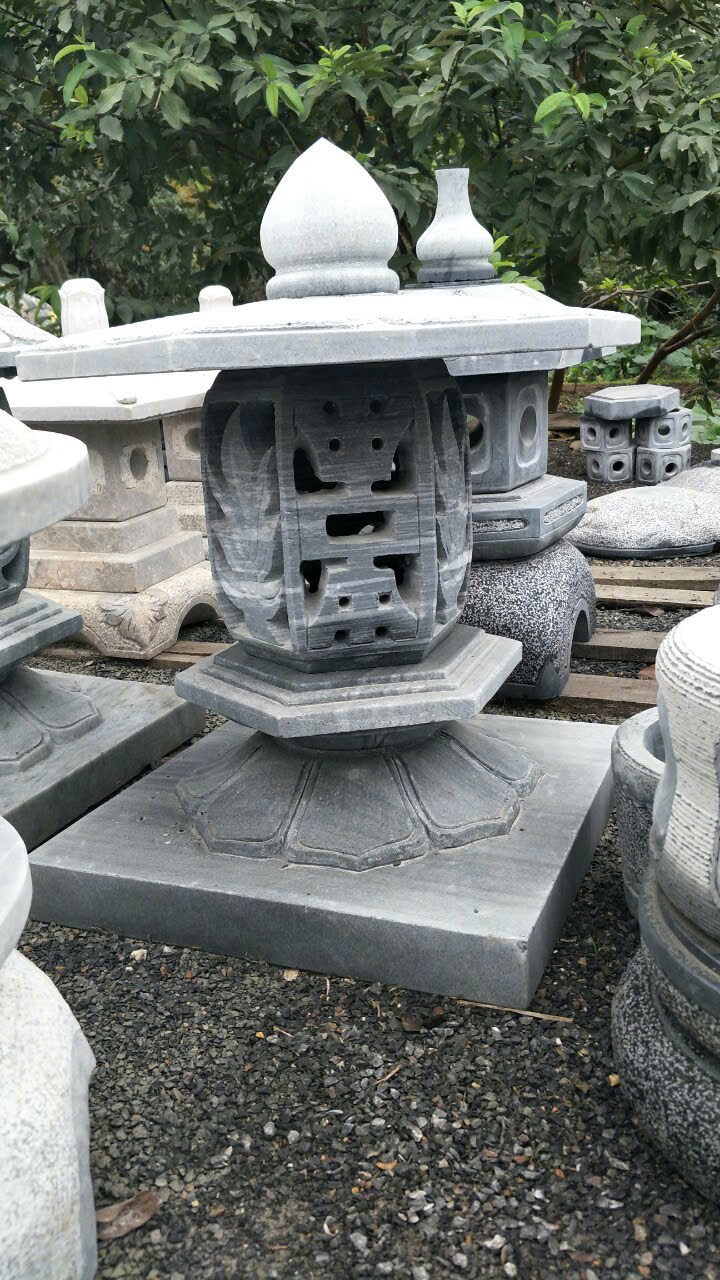 Đèn đá trụ vuông