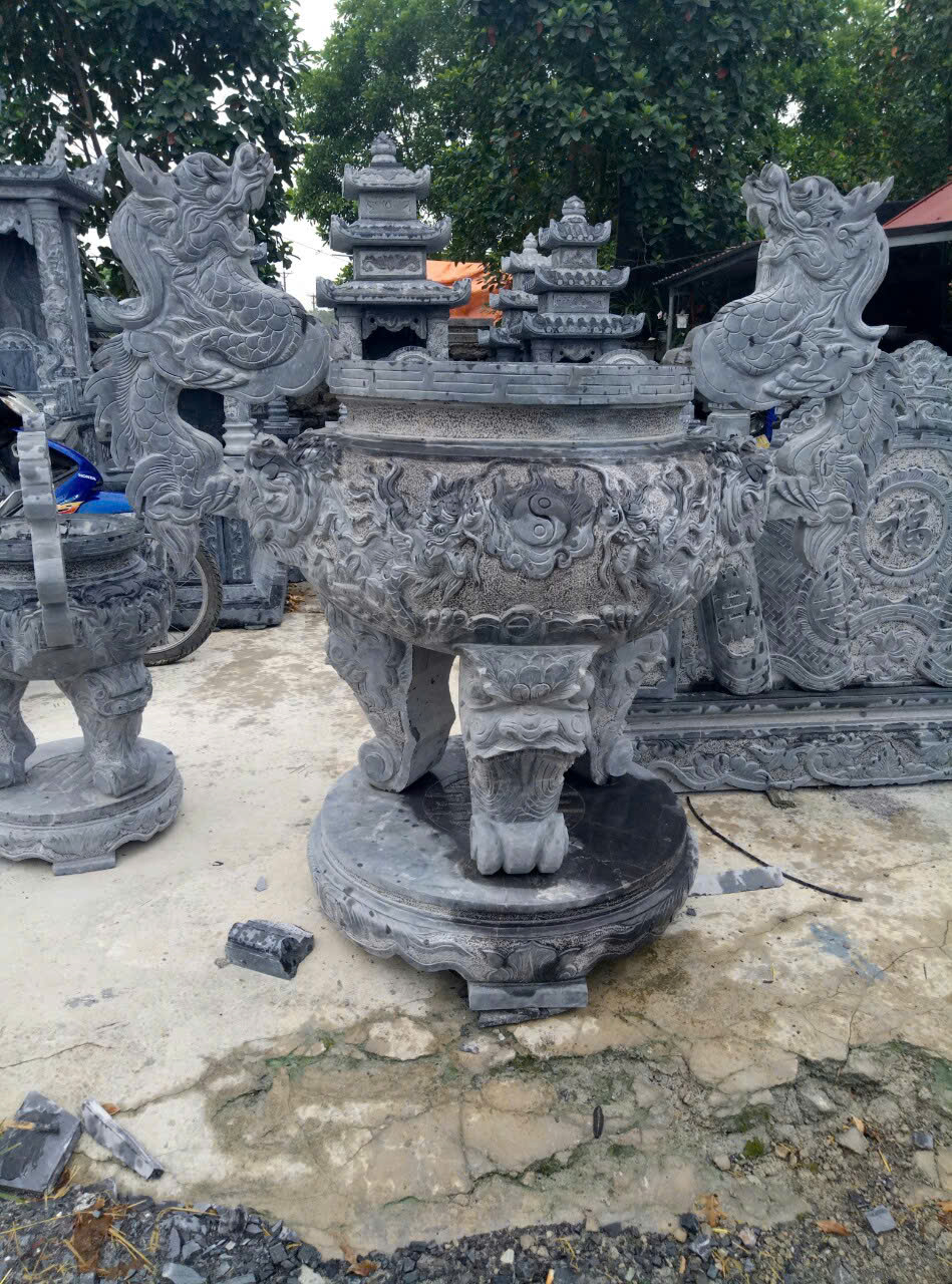 Lư hương hình rồng