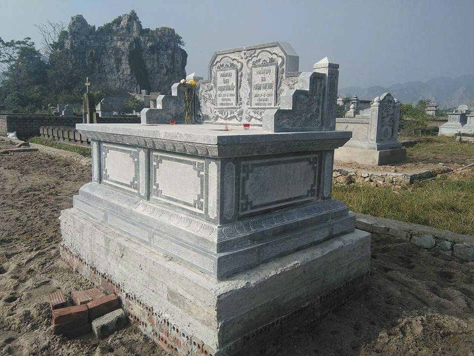 Mộ đá đôi một mái