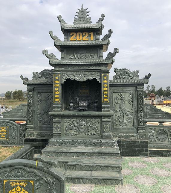 lăng mộ bằng đá khối