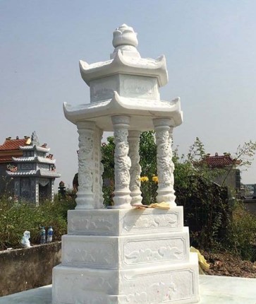Mộ đá bát giác hai mái