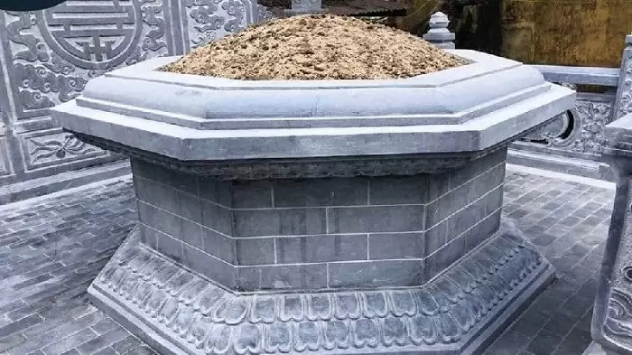 Top 10 mộ đá hình lục giác đẹp tại Bắc Giang 7 Mộ đá hình lục giác có lỗ thông thiên