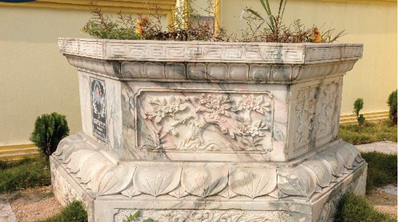 Mộ đá lục giác Họ Trịnh