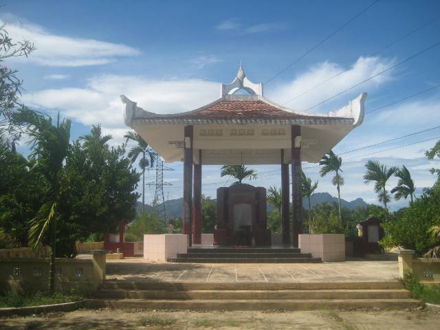 Khu lưu niệm Tổng đốc Hoàng Diệu