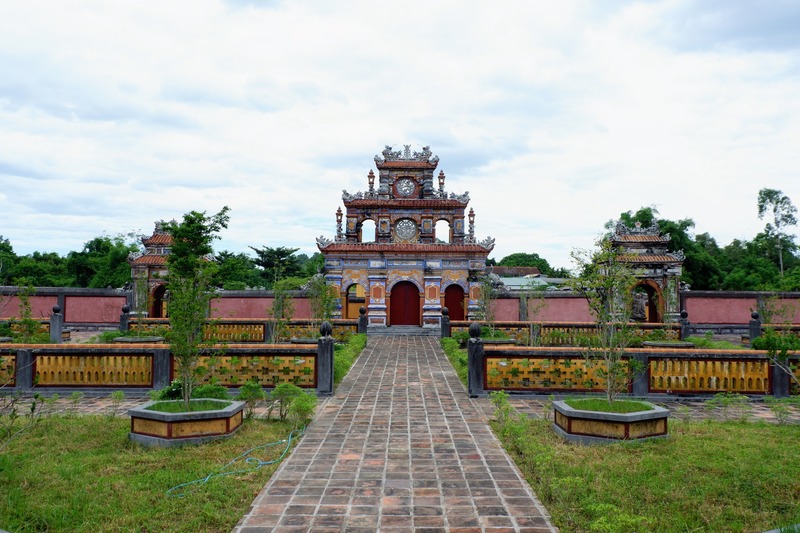 hàng rào lăng dục đức