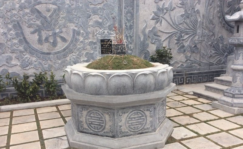 Lăng Mộ Đá Lục Lăng – Thành phố Bến Tre