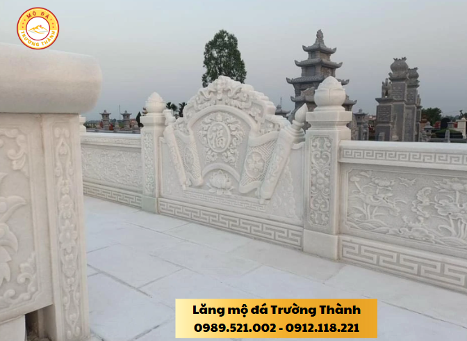 Chim chóc và hoa lá biểu trưng cho sự sinh sôi nảy nở và an lành
