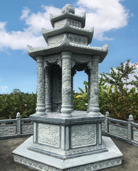 Mộ Đá Lục Lăng Tại Nghĩa Trang Tân Thạnh (Bạc Liêu)