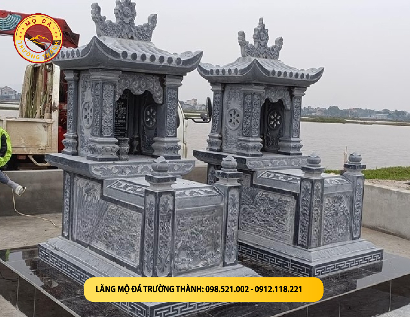 mộ đôi có mái che tại Đồng Nai