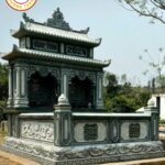 Mộ Đôi Có Mái Che Tại Xã Xín Mần, Huyện Xín Mần