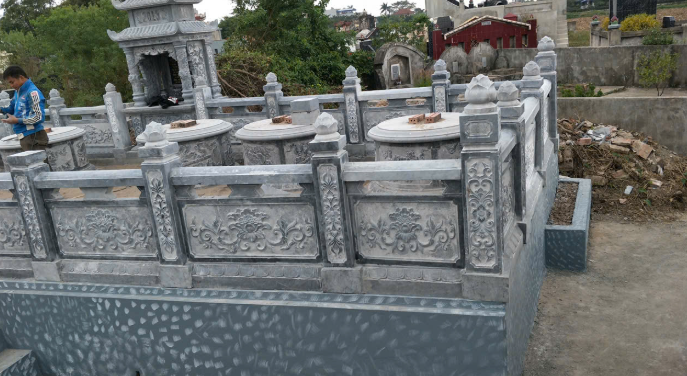 Lăng Mộ Đá Và Vai Trò Trong Việc Giữ Gìn Truyền Thống Gia Đình 3 Lăng mộ đá khang trang, linh thiêng, chuẩn mực