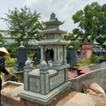 Mộ đá đơn nguyên khối xanh đen