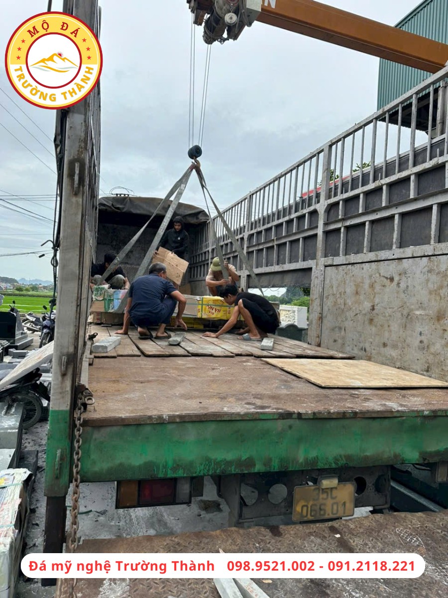 Chuẩn bị dụng cụ và vận chuyển đá