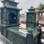Mộ đá có mái