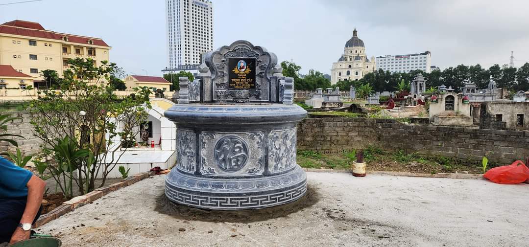 Có nên xây mộ đá trước khi mất (mộ phần sinh)? 1 Mộ đá sinh phần thiết kế chuẩn phong thủy truyền thống