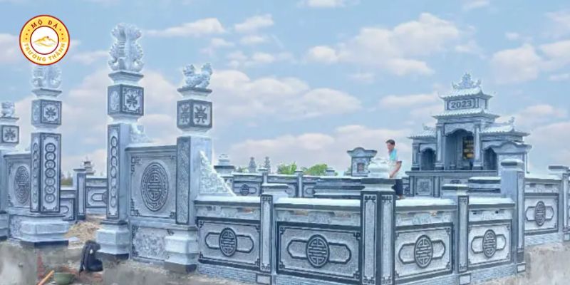 Tục Thờ Cúng Tổ Tiên Và Vai Trò Của Lăng Mộ Đá